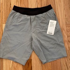 Lululemon men’s size medium athletic shorts
